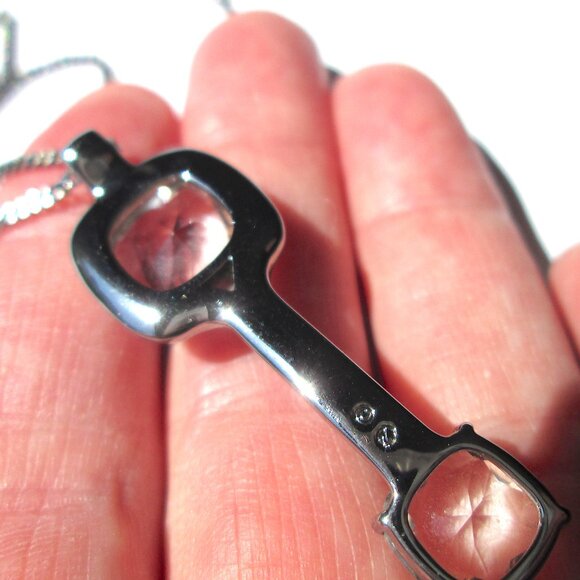 ✨🗝️ Swarovski Pendant Necklace Dk Silver Tone Sparkly Cushion Cut Stylized Key - Picture 7 of 11
